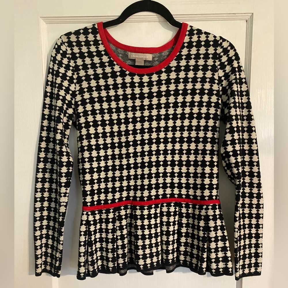 Banana Republic Women's Houndstooth Peplum Cotton Sweater Red Trim
Size S - Picture 3 of 11